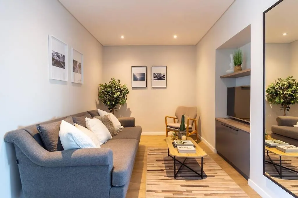 Apartment Contemporary Central Apt. Between Beach And City. Cape Town