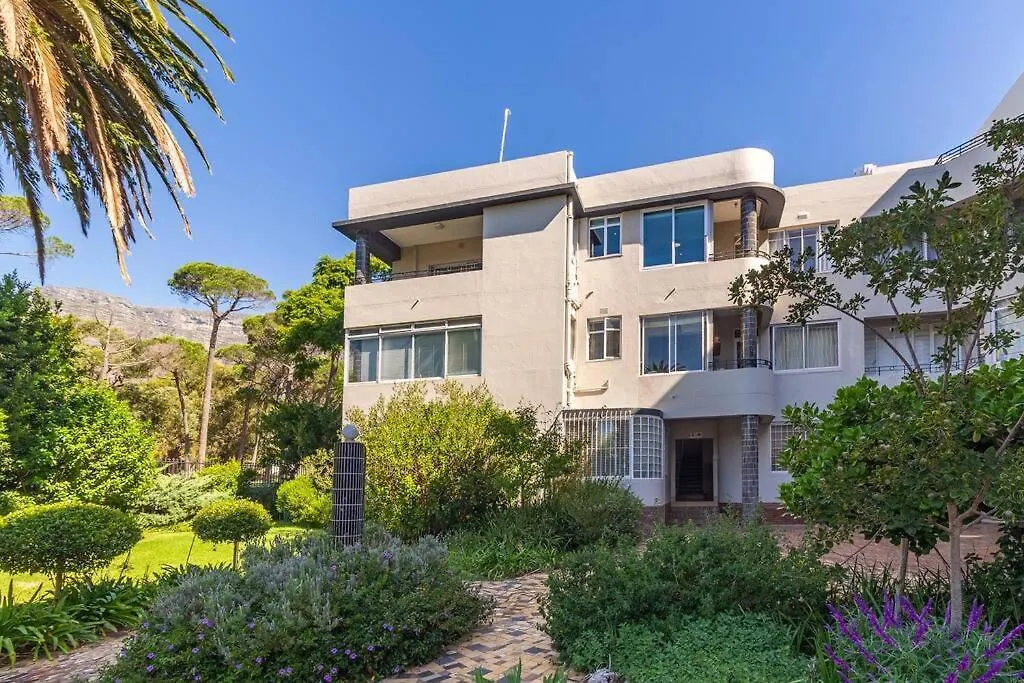 Contemporary Central Apt. Between Beach And City. Cape Town 0*,  South Africa